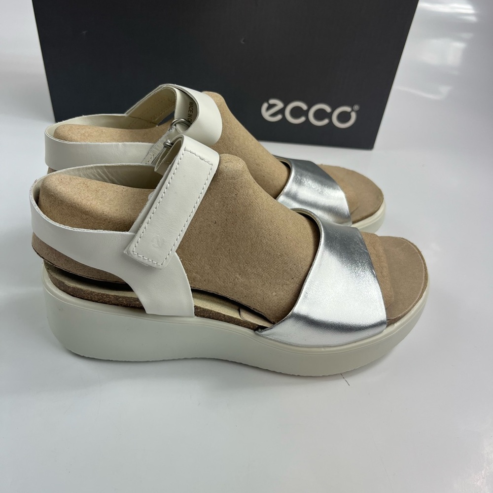 Ecco Women’s Flowt Wedge Silver Sandal Size 5-5.5